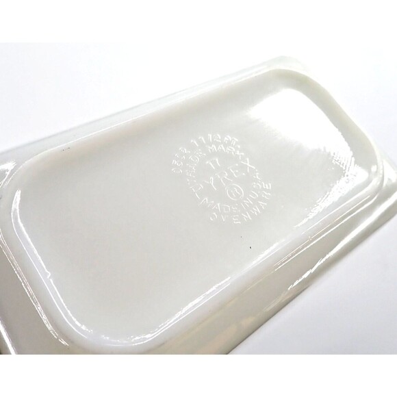 Vintage Pyrex Butterprint Amish White Turquoise 1 1/2 Pint Ovenware 0502 No Lid - Picture 6 of 9